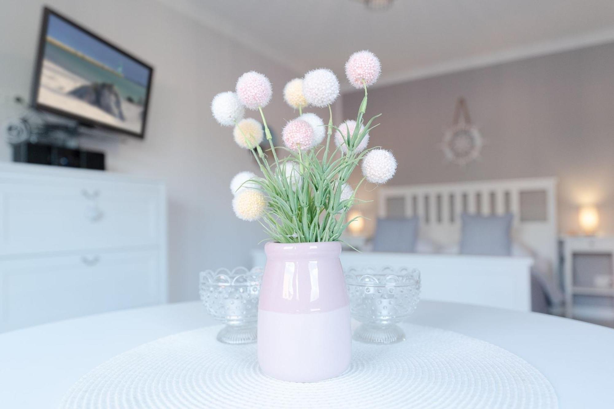 Haus Schwanensee Maritimes Ferienappartement Am Ploener See Bosau エクステリア 写真